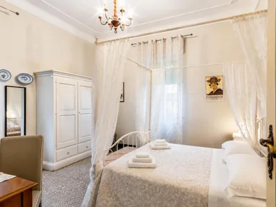 Deluxe Double Room — Villa Catelli